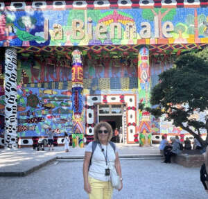 הביאנלה בוונציה - זרים בכל מקום